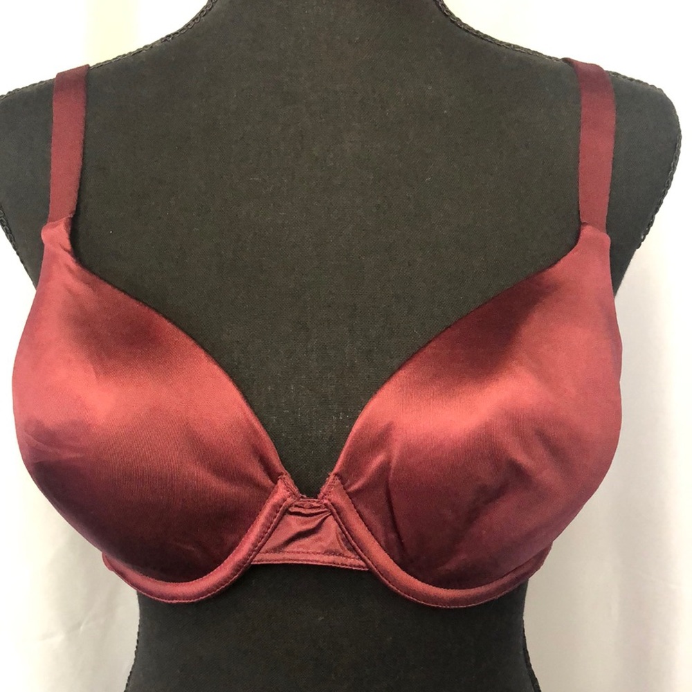 PLAYTEX wine colored padded bra. Size 38 C.